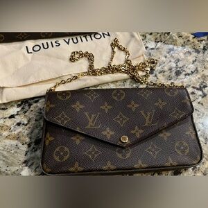 Louis Vuitton Clutch